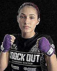 Laura Flores